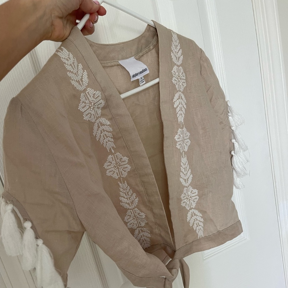 Tassel Beige White Embroidered Top